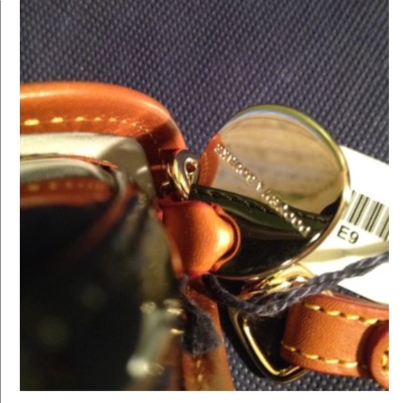 Dooney & Bourke Wristlet in black patent leather or FREE W/purchase of $100/up - Picture 2 of 4